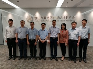 2020年5月16日，江苏省沛县领导陈怀栋一行到南海铝协进行考察座谈，我会人员热情接待。